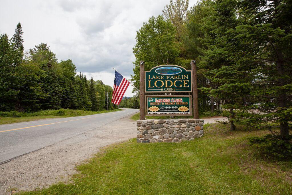 Lake Parlin Lodge & Cabins West Forks Exterior photo